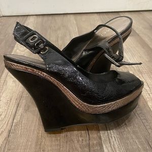 Bakers peep toe wedges!